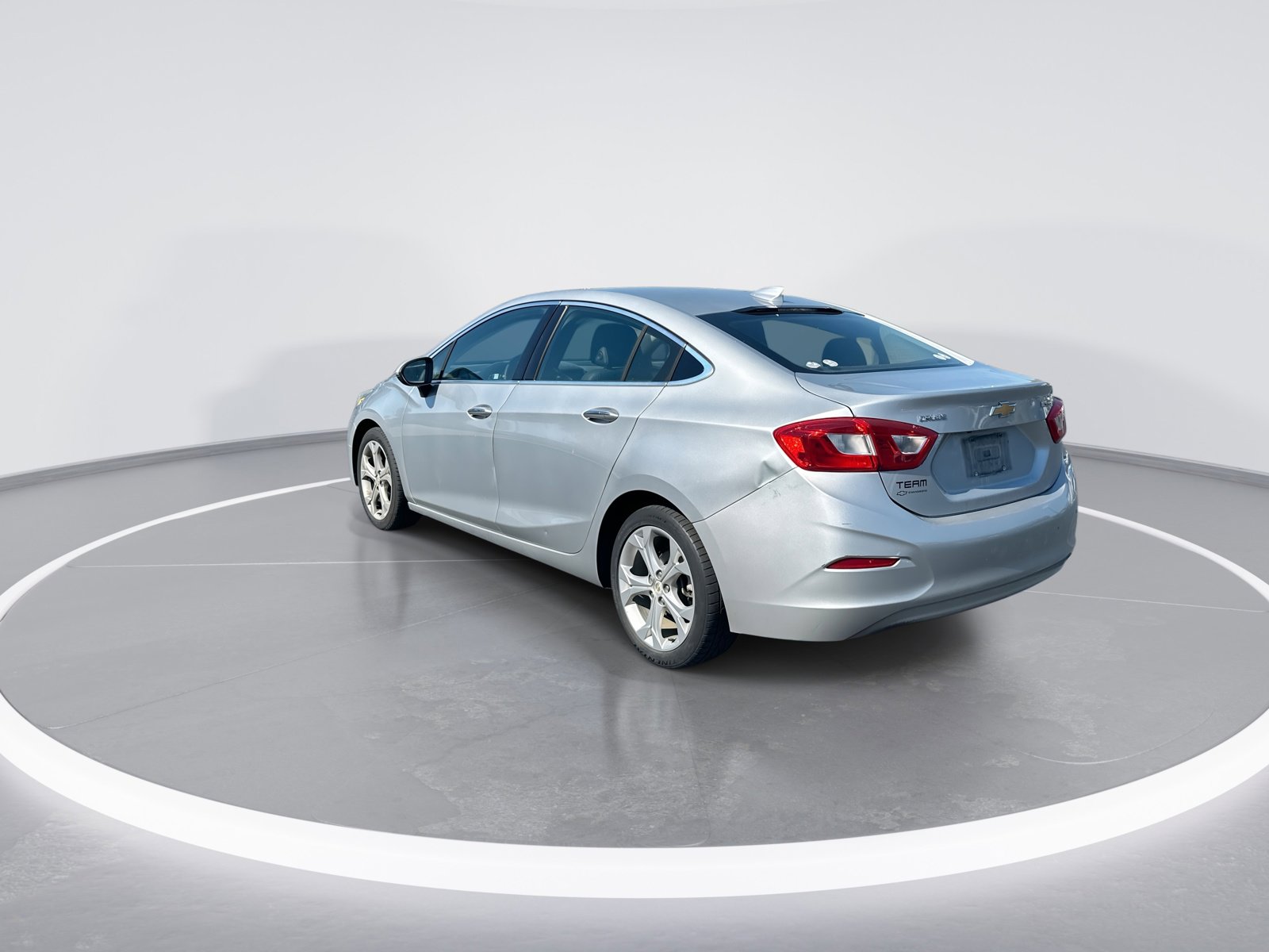 Used 2017 Chevrolet Cruze Premier FWD image 7
