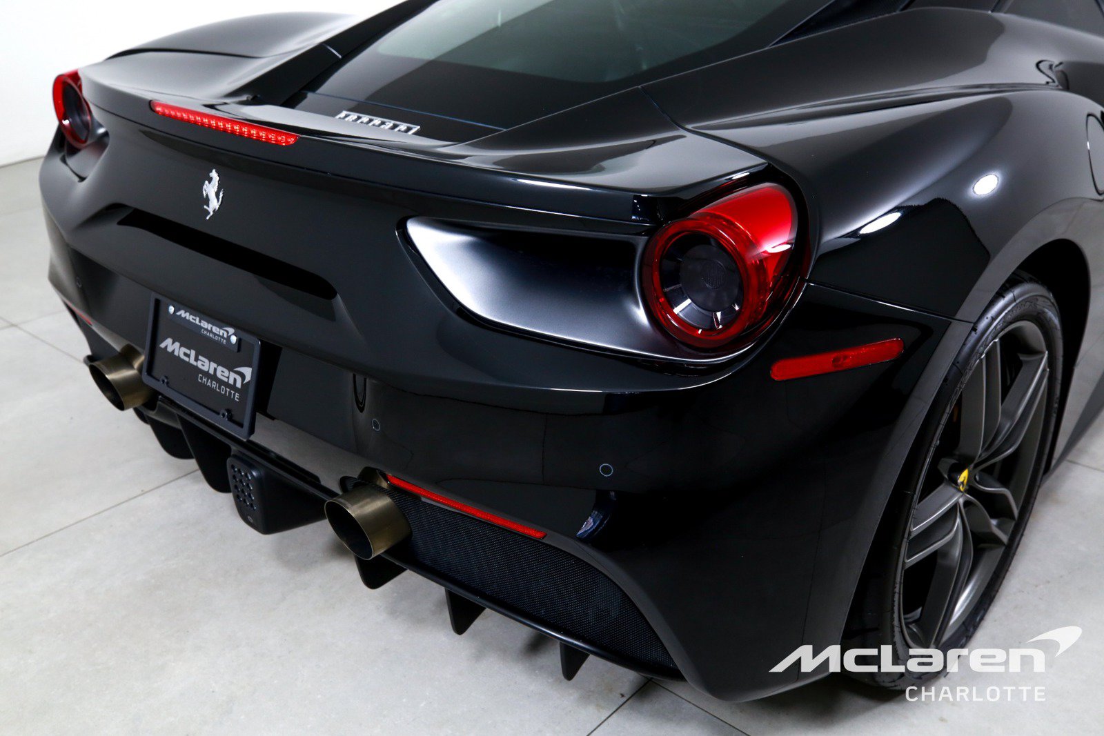Used 2017 Ferrari 488 GTB RWD image 29