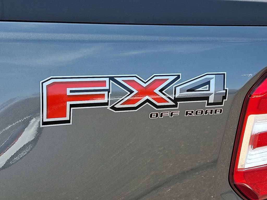 Used 2025 Ford Maverick XLT w/ XLT Luxury Package image 12