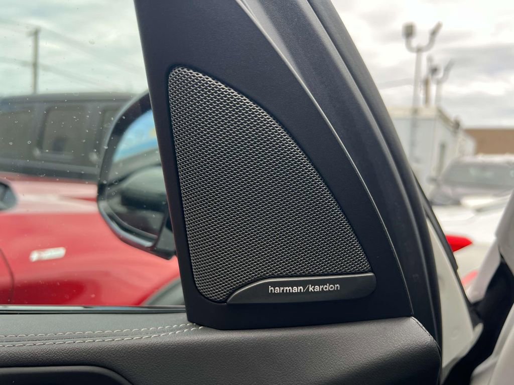 Used 2024 BMW X7 xDrive40i w/ M Sport Package image 18