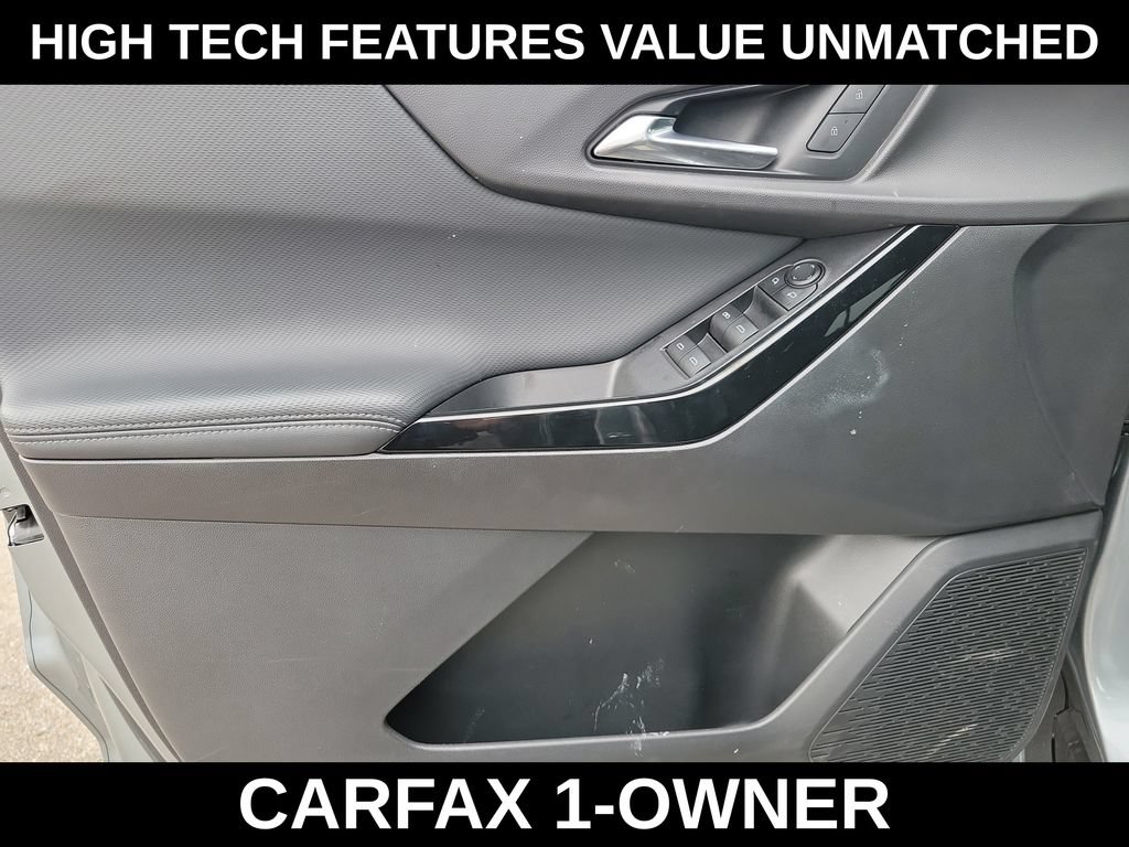Used 2025 Chevrolet Equinox LT AWD/4WD image 14