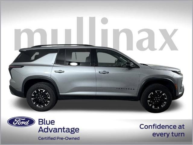 Used 2024 Chevrolet Traverse Z71 w/ Enhanced Driving Package image 4