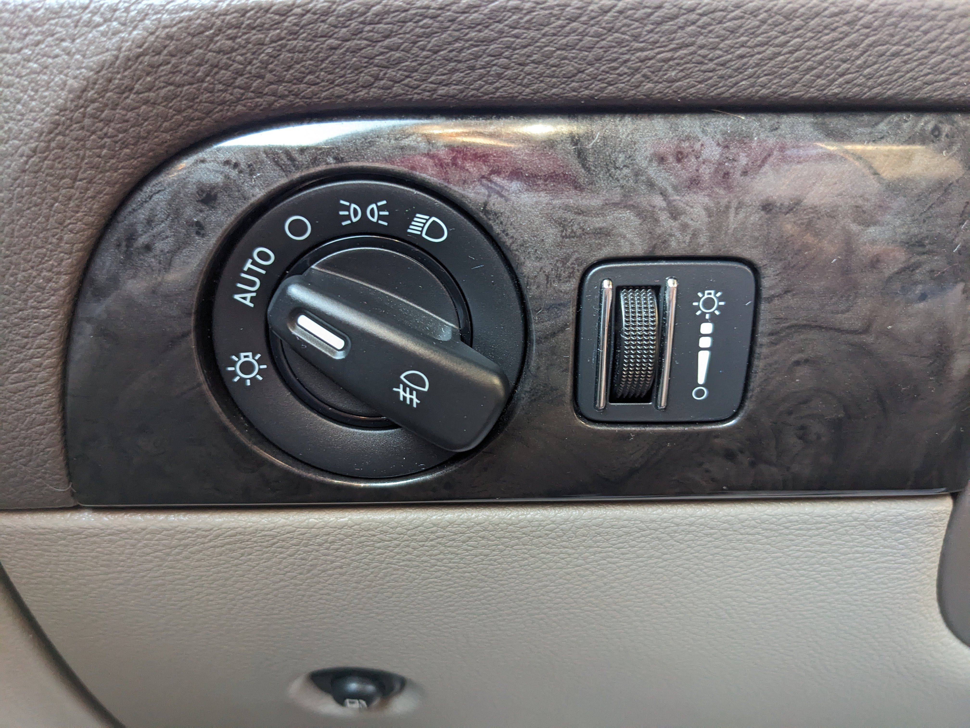 Used 2011 Dodge Durango Crew w/ Entry Nav/Commuter Group AWD/4WD image 30
