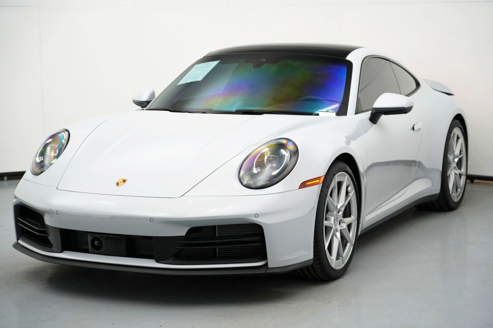 Used 2025 Porsche 911 Carrera RWD image 42