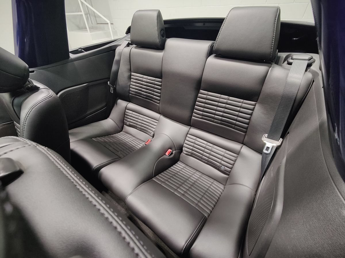Used 2013 Ford Mustang Shelby GT500 RWD image 67