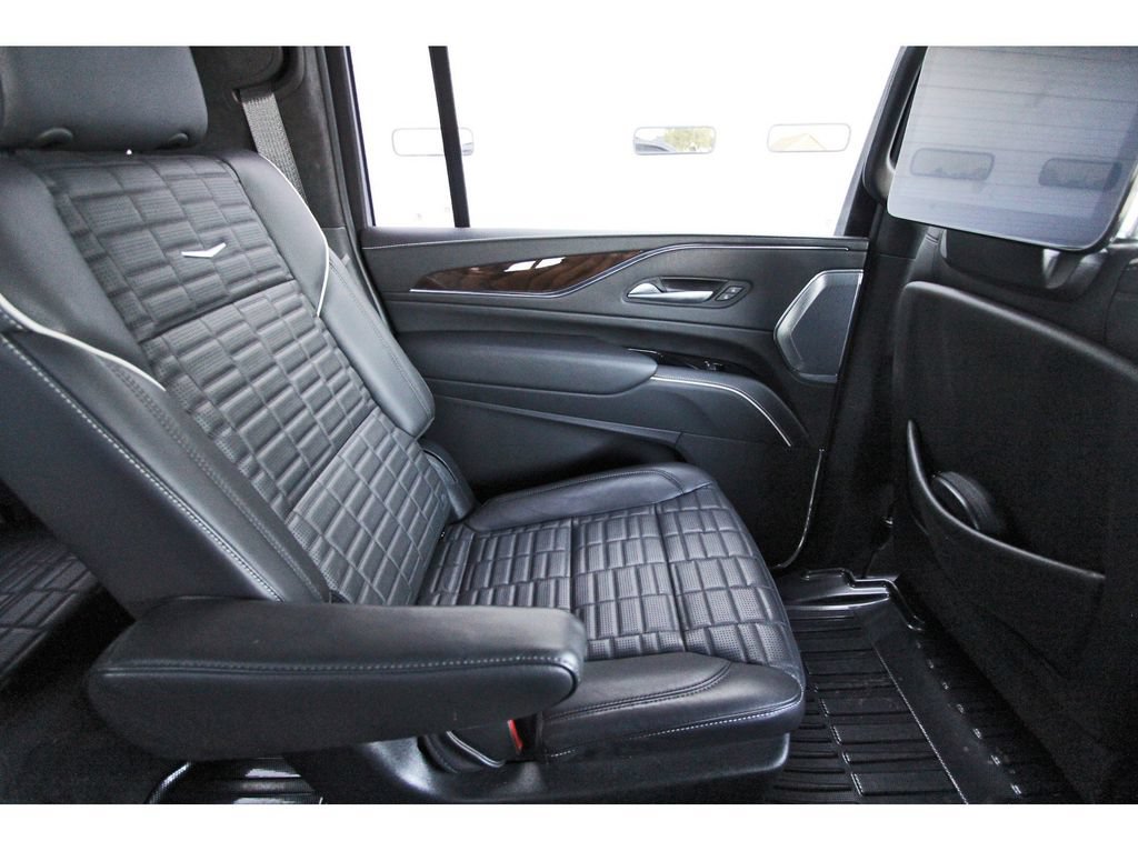 Used 2022 Cadillac Escalade ESV Sport Platinum AWD/4WD image 12