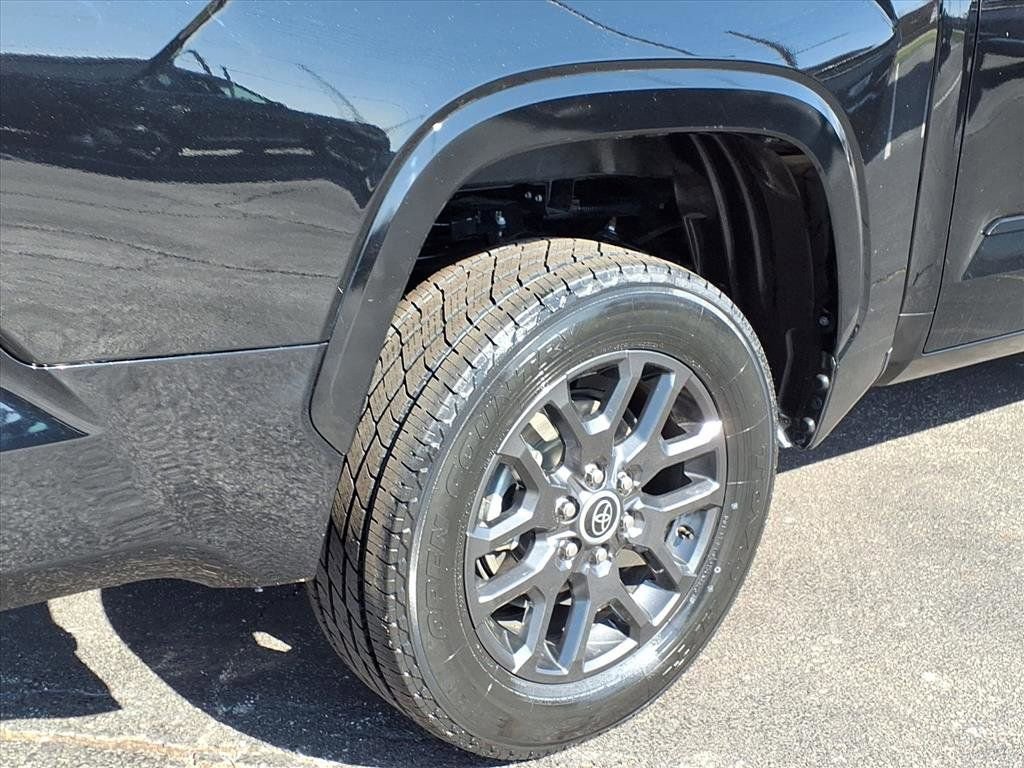 Used 2023 Toyota Tundra Platinum image 29