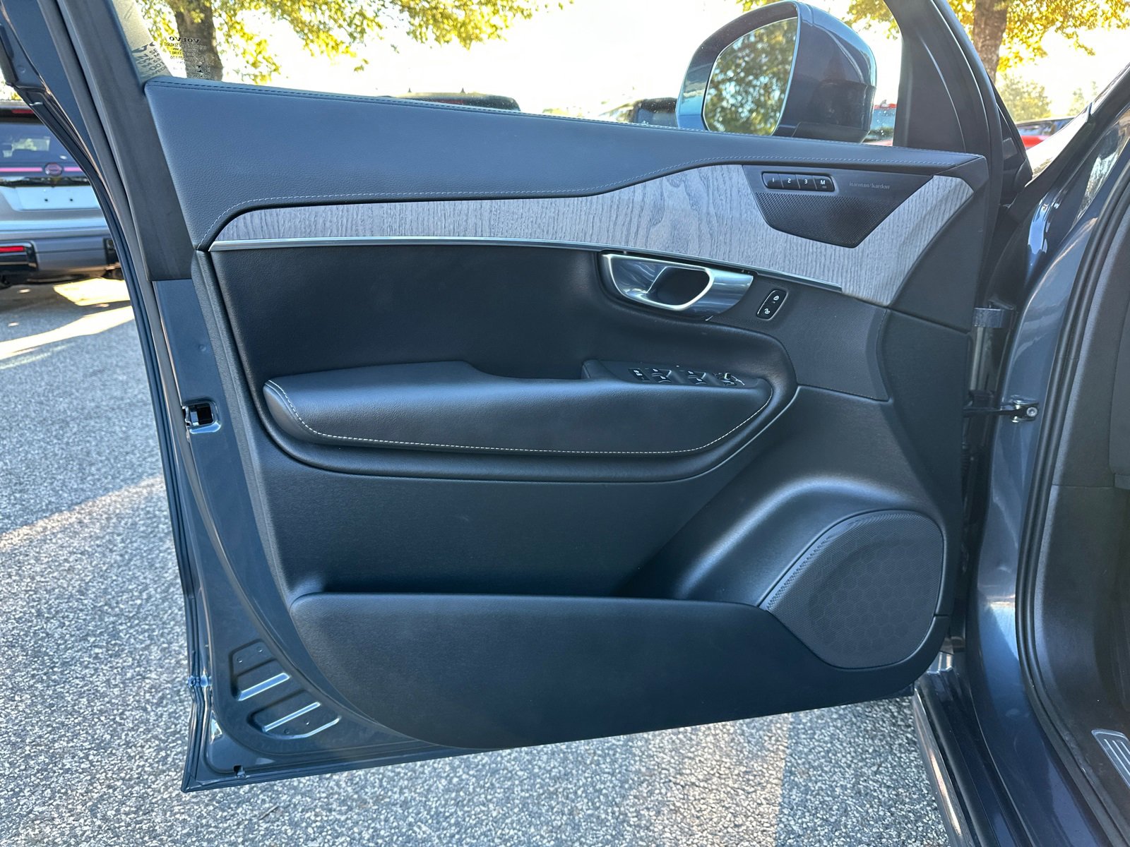 Used 2022 Volvo XC90 T6 Inscription image 10