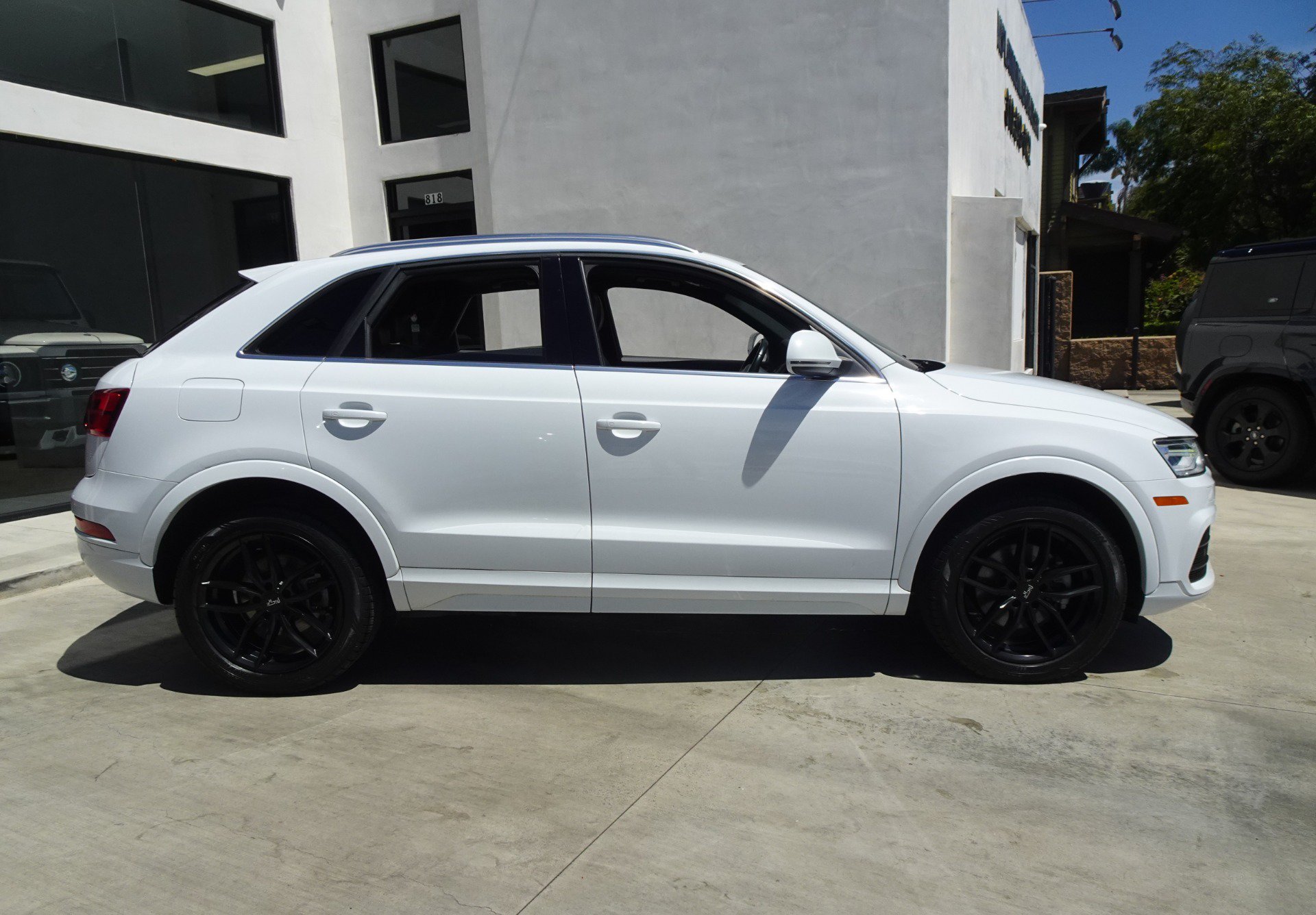 Used 2016 Audi Q3 2.0T Premium Plus w/ Technology Package FWD image 8
