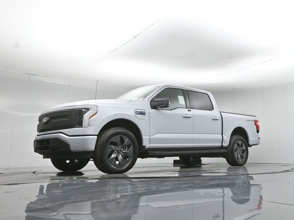 New 2025 Ford F150 Lightning Flash AWD/4WD image 44