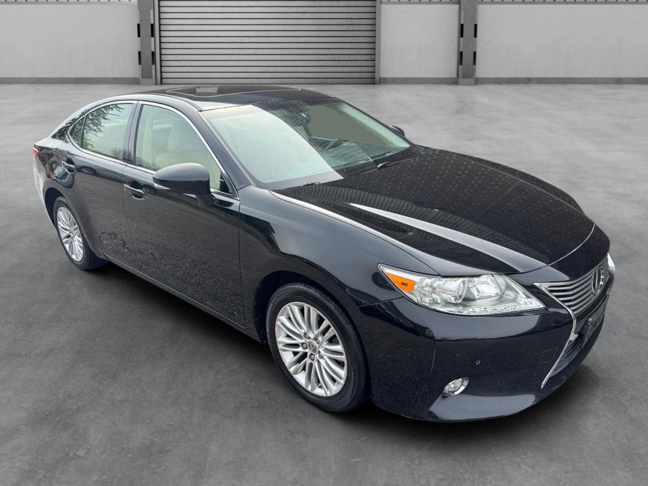 Used 2014 Lexus ES 350 w/ Luxury Package image 30