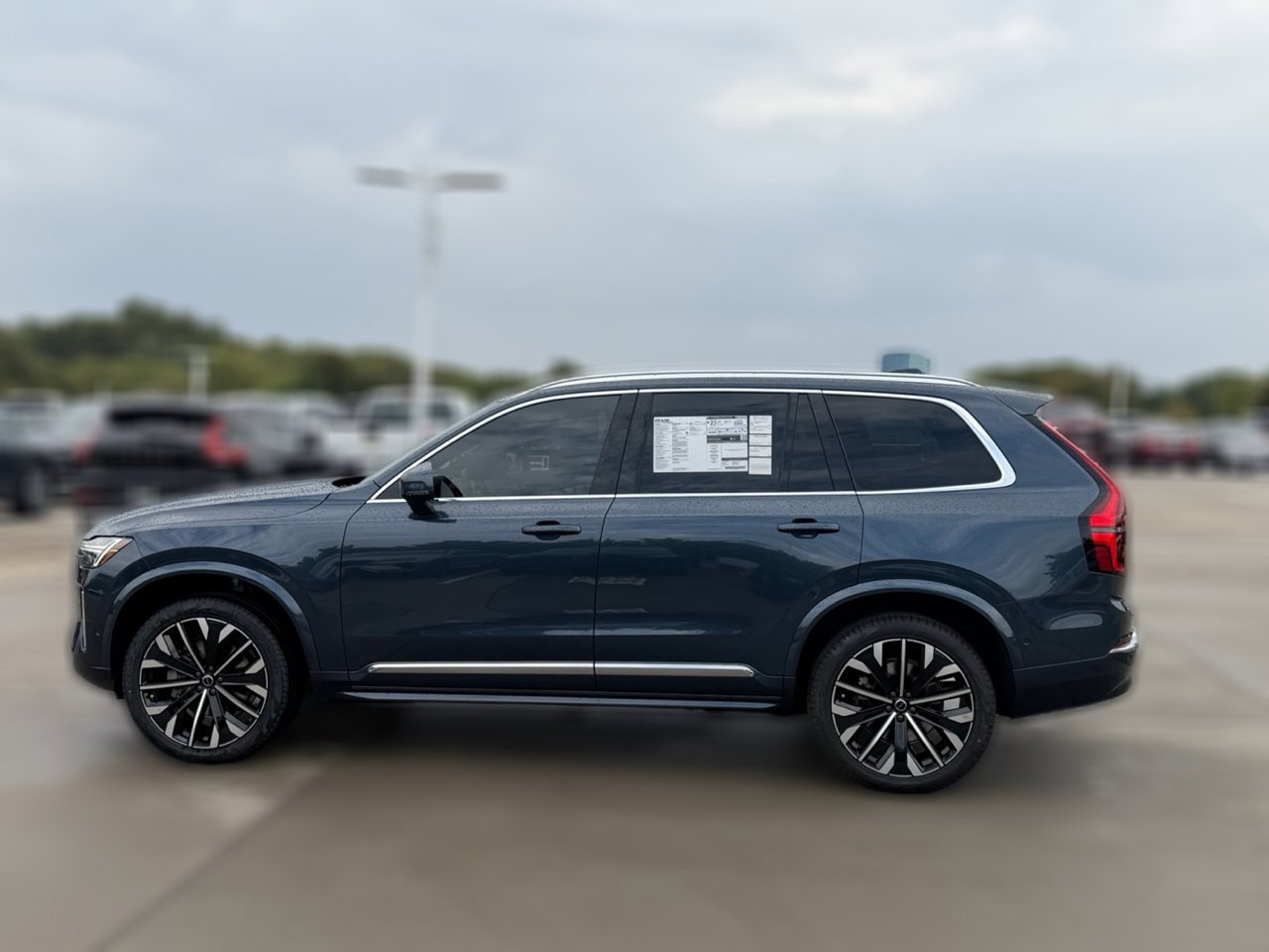 New 2027 Volvo XC90 B6 Plus AWD/4WD image 9