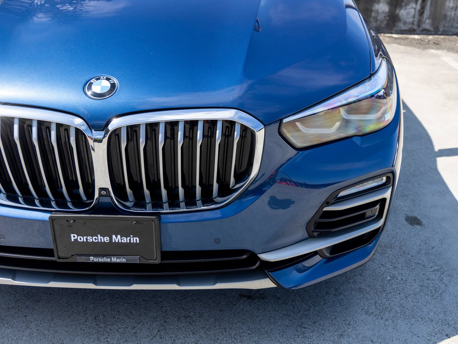 Used 2021 BMW X5 xDrive45e w/ Parking Assistance Package AWD/4WD image 17