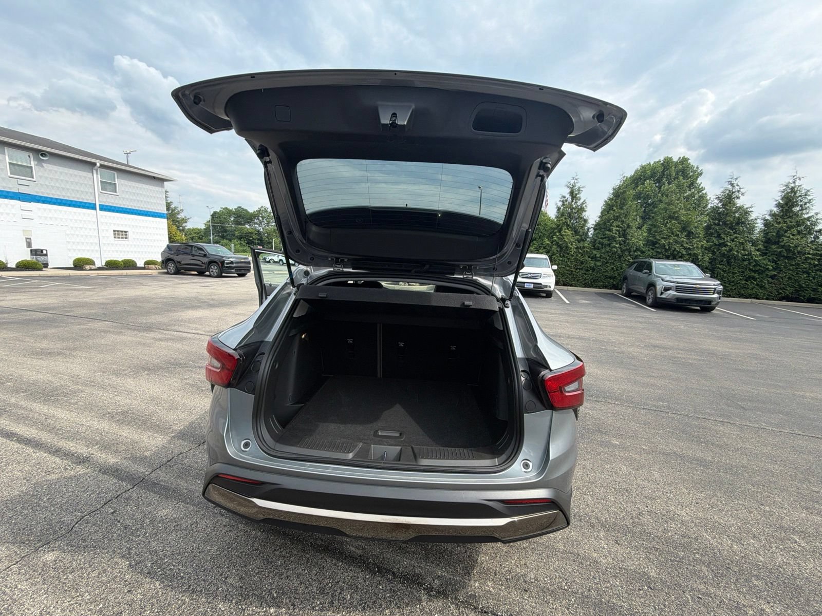 Used 2026 Chevrolet Trax ACTIV w/ Sunroof Package FWD image 26