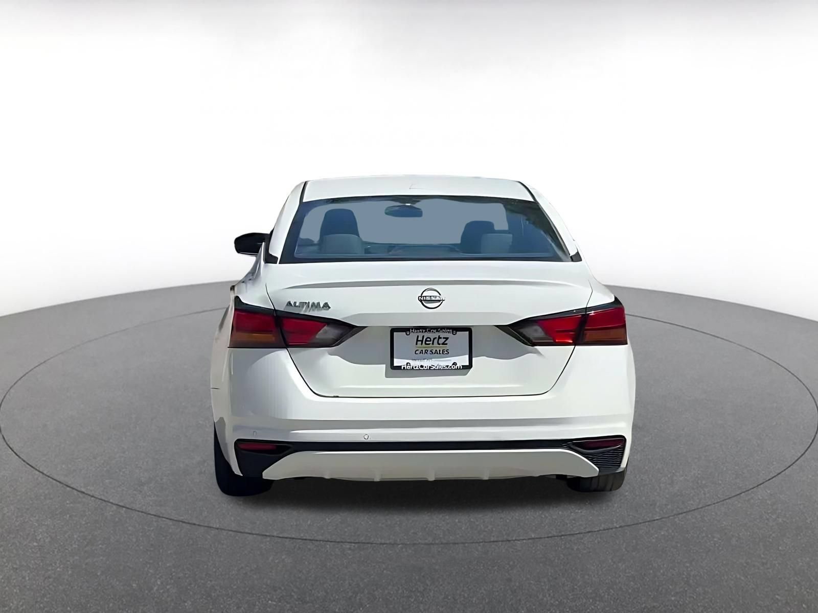 Used 2025 Nissan Altima 2.5 SV FWD image 10