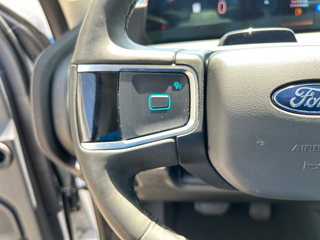 Used 2025 Ford Expedition Active RWD image 23