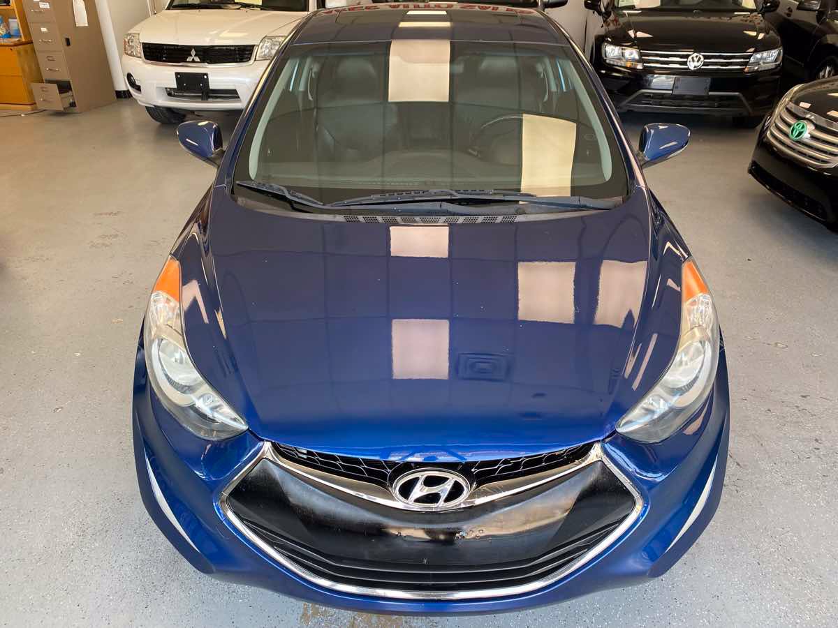Used 2013 Hyundai Elantra SE FWD image 2