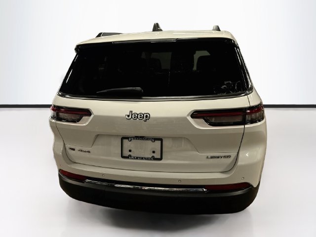 Used 2021 Jeep Grand Cherokee L Limited AWD/4WD image 6