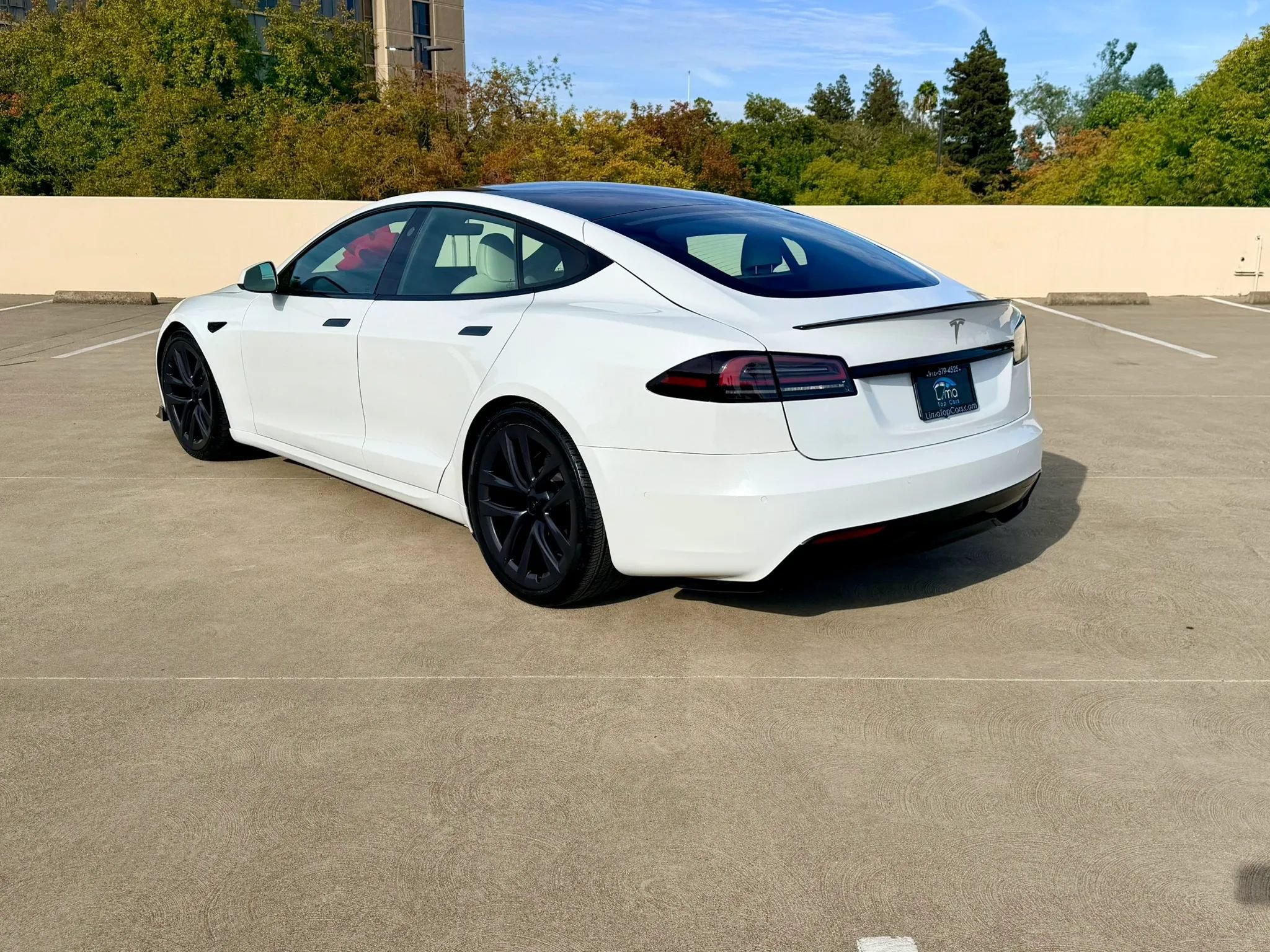 Used 2022 Tesla Model S Standard Range AWD/4WD image 10