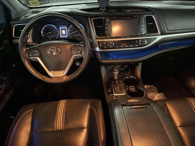 Used 2019 Toyota Highlander SE AWD/4WD image 13