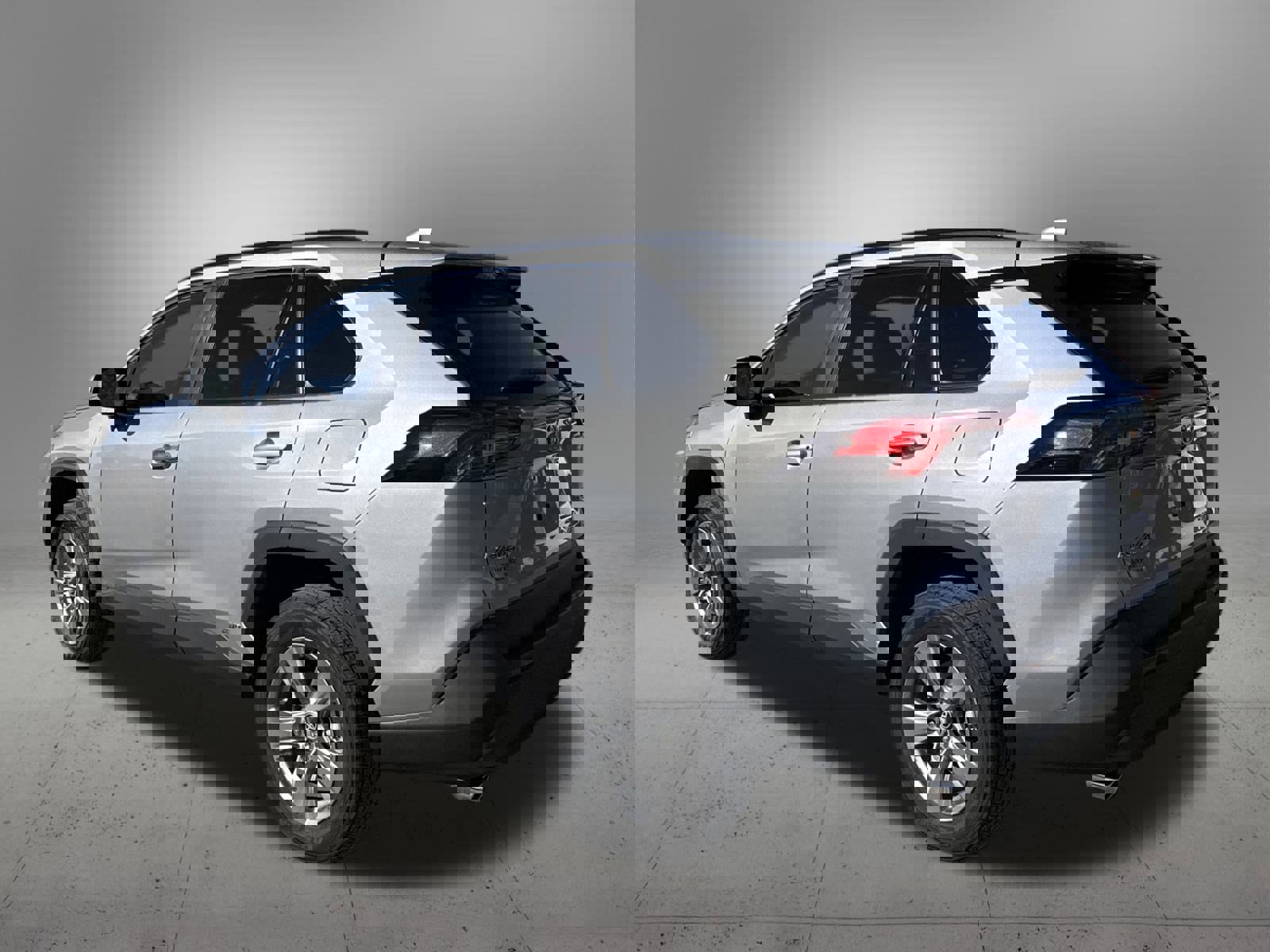 Used 2024 Toyota RAV4 XLE image 3