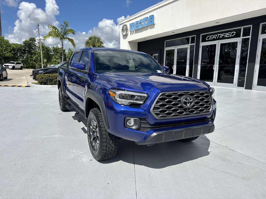 Used 2023 Toyota Tacoma TRD Off-Road w/ TRD Premium Off Road Package AWD/4WD image 7