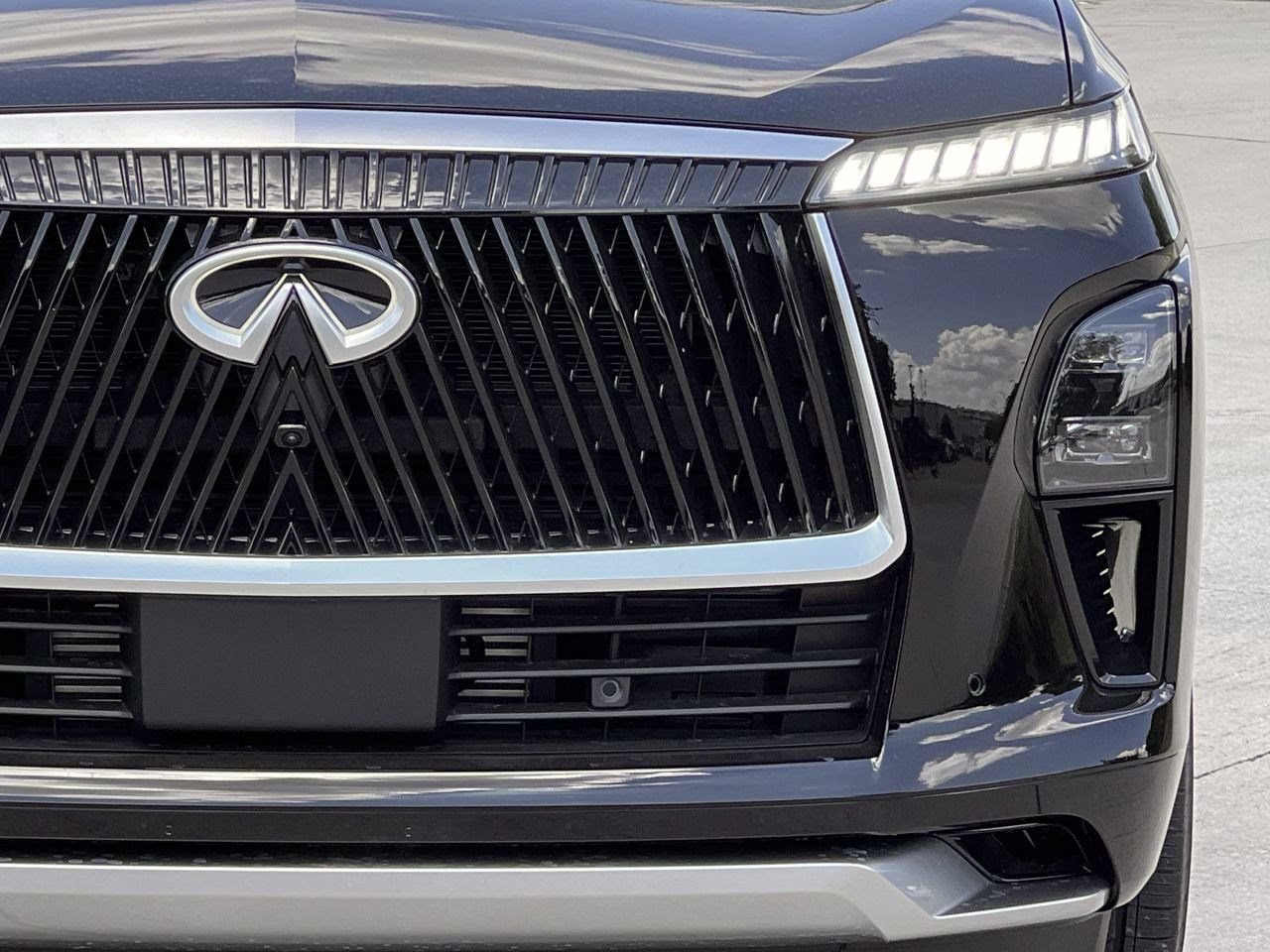 New 2027 INFINITI QX80 Luxe w/ Cargo Package RWD image 8