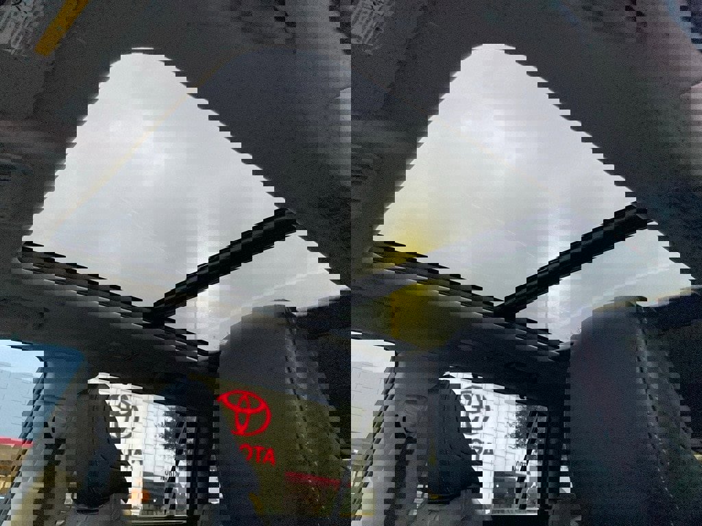 Certified 2022 Toyota Highlander Platinum image 16