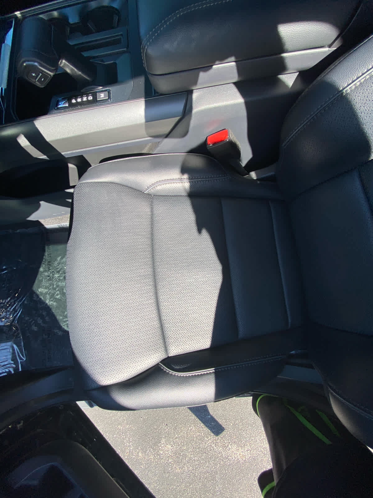 Used 2024 Ford F150 Lariat w/ Equipment Group 502A High AWD/4WD image 25
