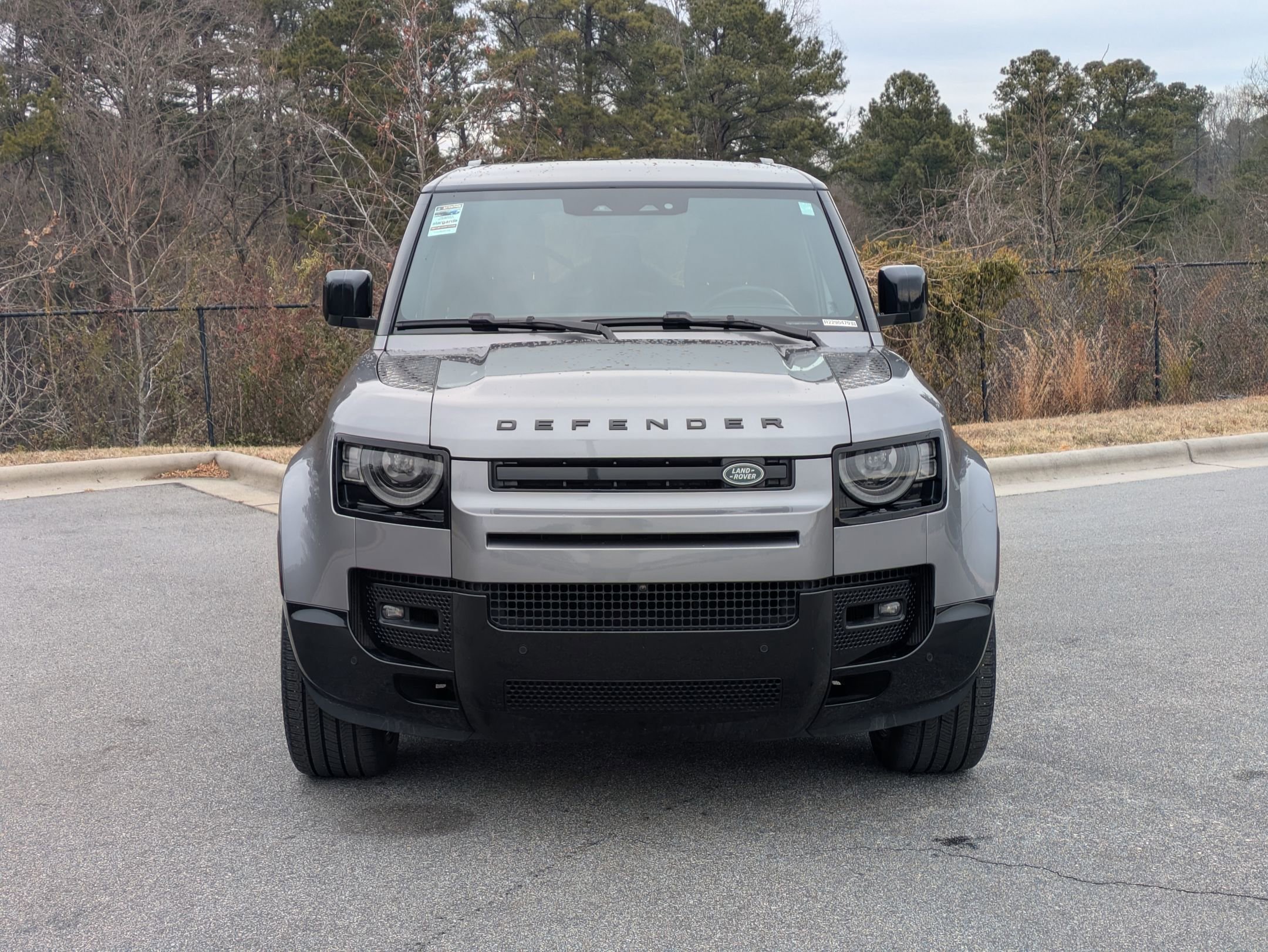 Certified 2024 Land Rover Defender 110 X-Dynamic SE image 2