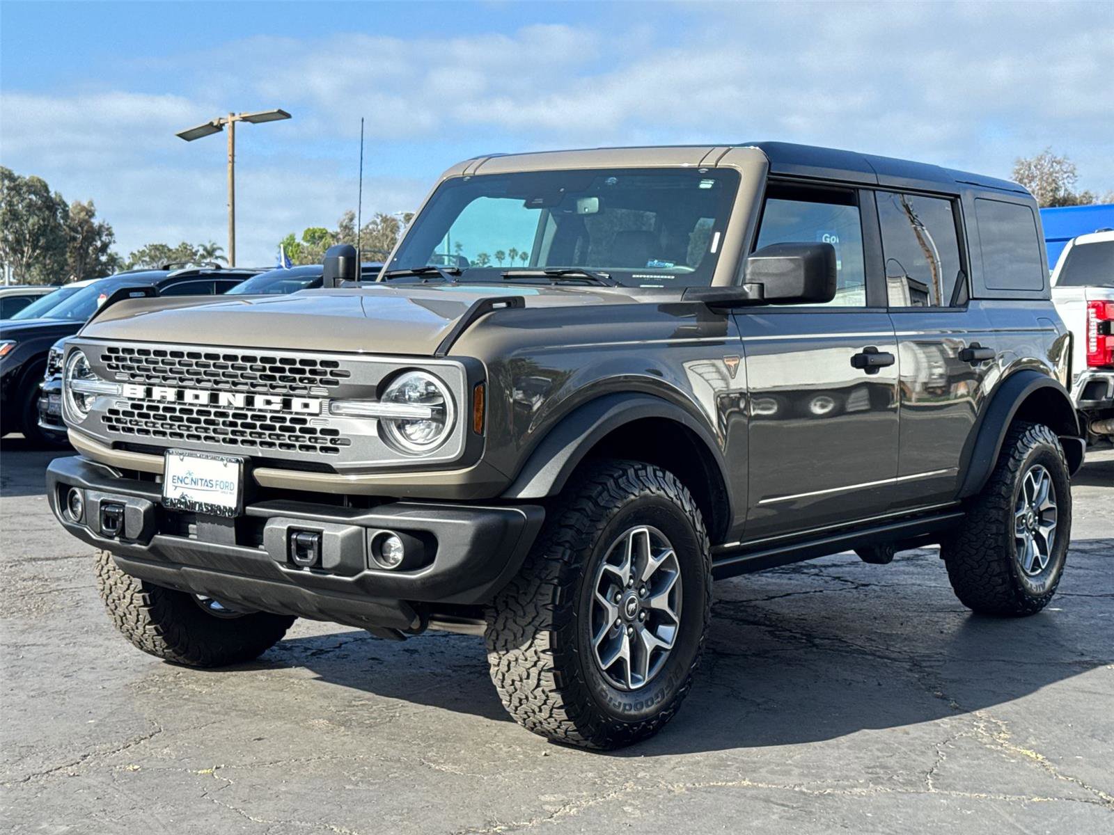 Used 2025 Ford Bronco Badlands AWD/4WD image 4