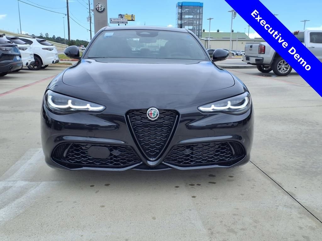 New 2025 Alfa Romeo Giulia w/ Driving Assist Package RWD image 4