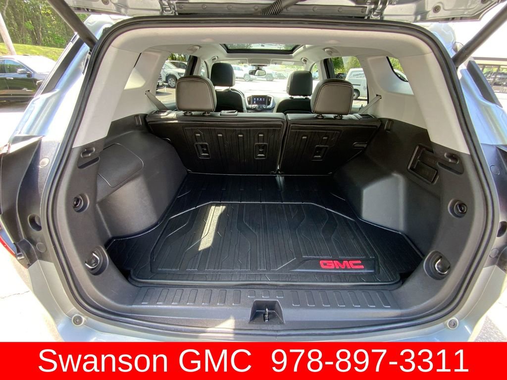 Used 2023 GMC Terrain SLT w/ Tech Package AWD/4WD image 27