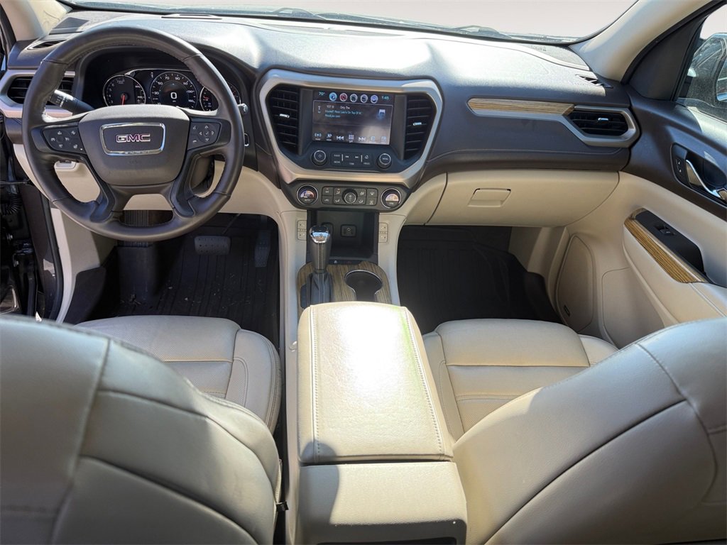 Used 2017 GMC Acadia Denali w/ Technology Package image 10