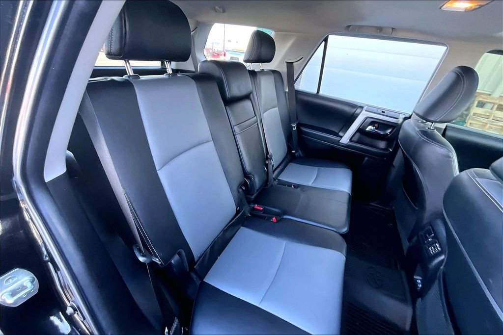 Used 2022 Toyota 4Runner SR5 Premium w/ Moonroof Package image 27