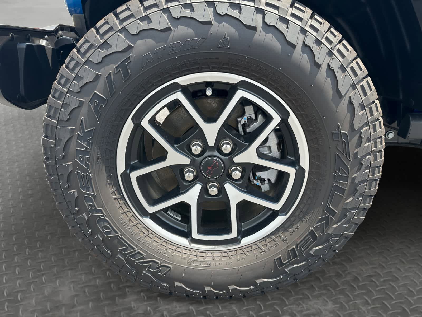 New 2025 Jeep Gladiator Rubicon w/ Safety Group AWD/4WD image 10