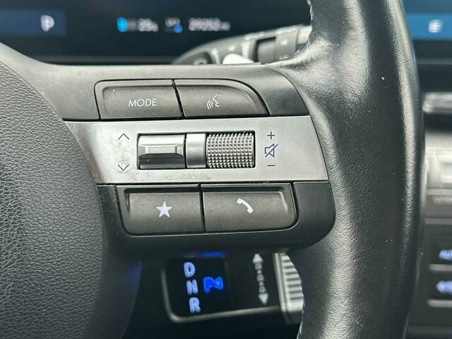 Used 2024 Hyundai Kona SEL FWD image 30