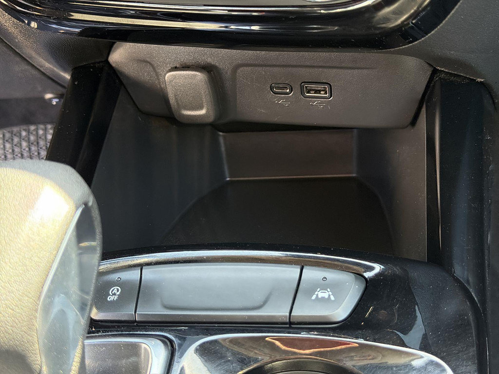 Used 2025 Chevrolet Trax ACTIV w/ Driver Confidence Package FWD image 33