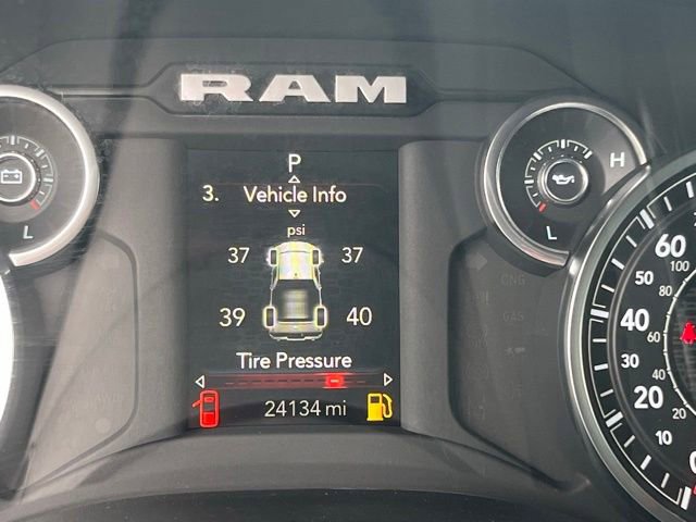 Used 2025 RAM 1500 Big Horn AWD/4WD image 39