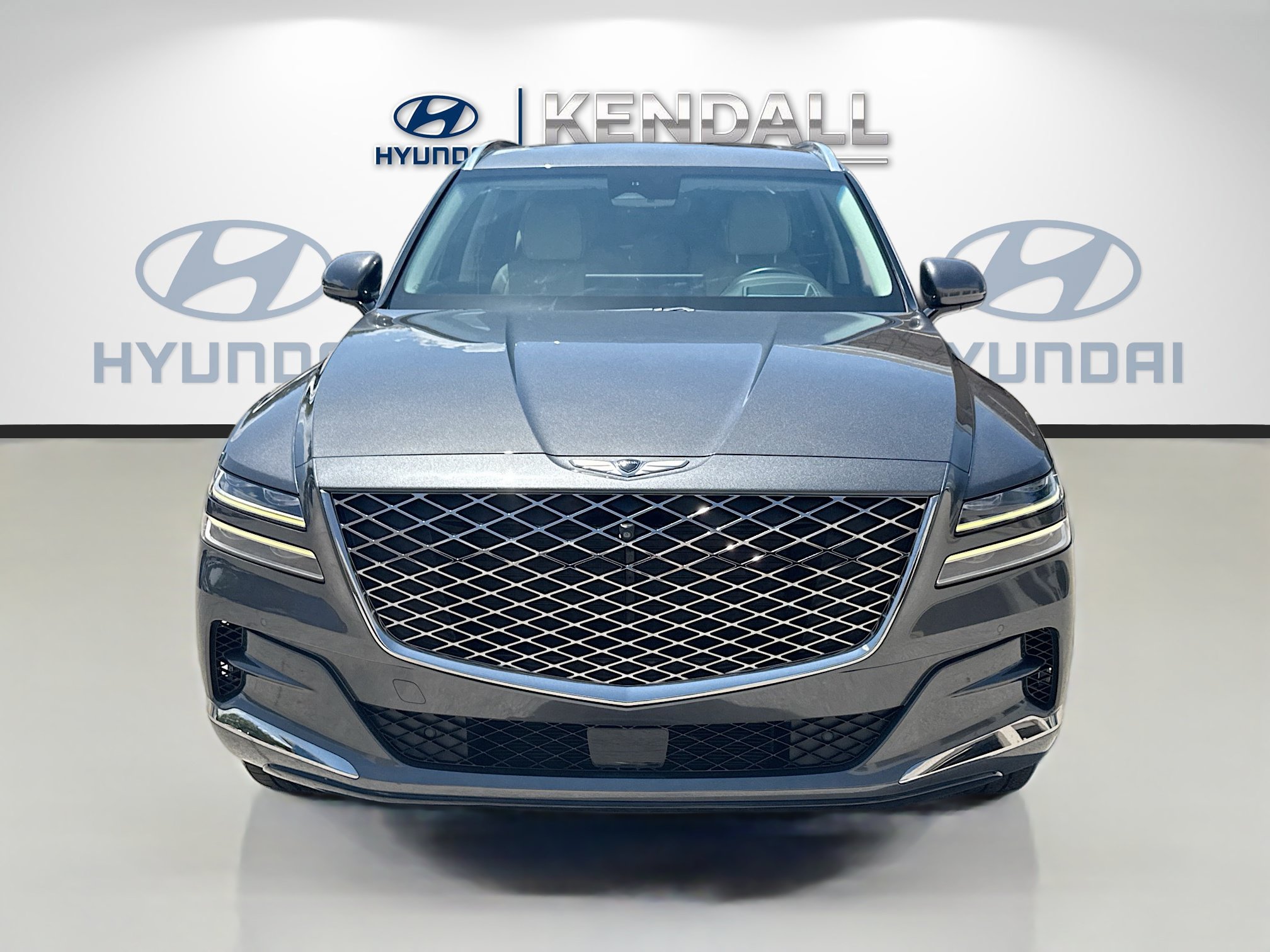 Used 2022 Genesis GV80 2.5T w/ Prestige Package 04 AWD/4WD image 2