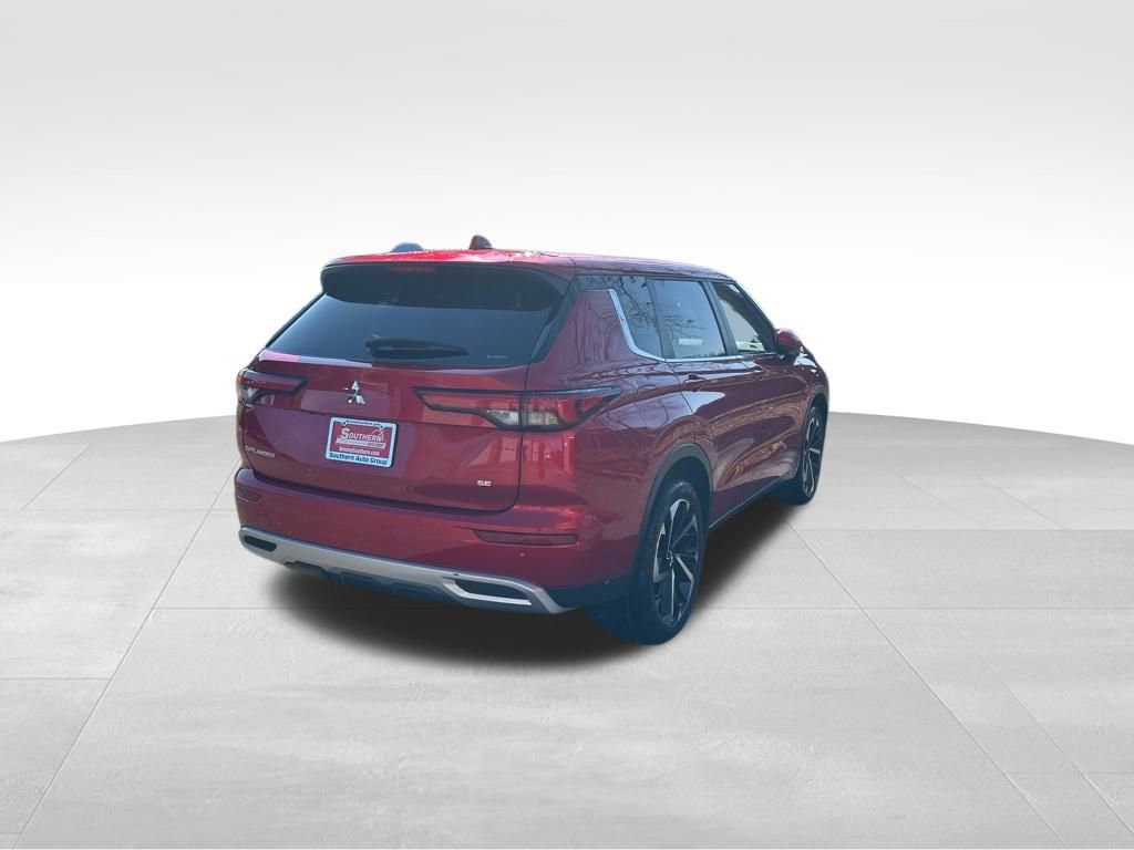 Used 2024 Mitsubishi Outlander SE image 5
