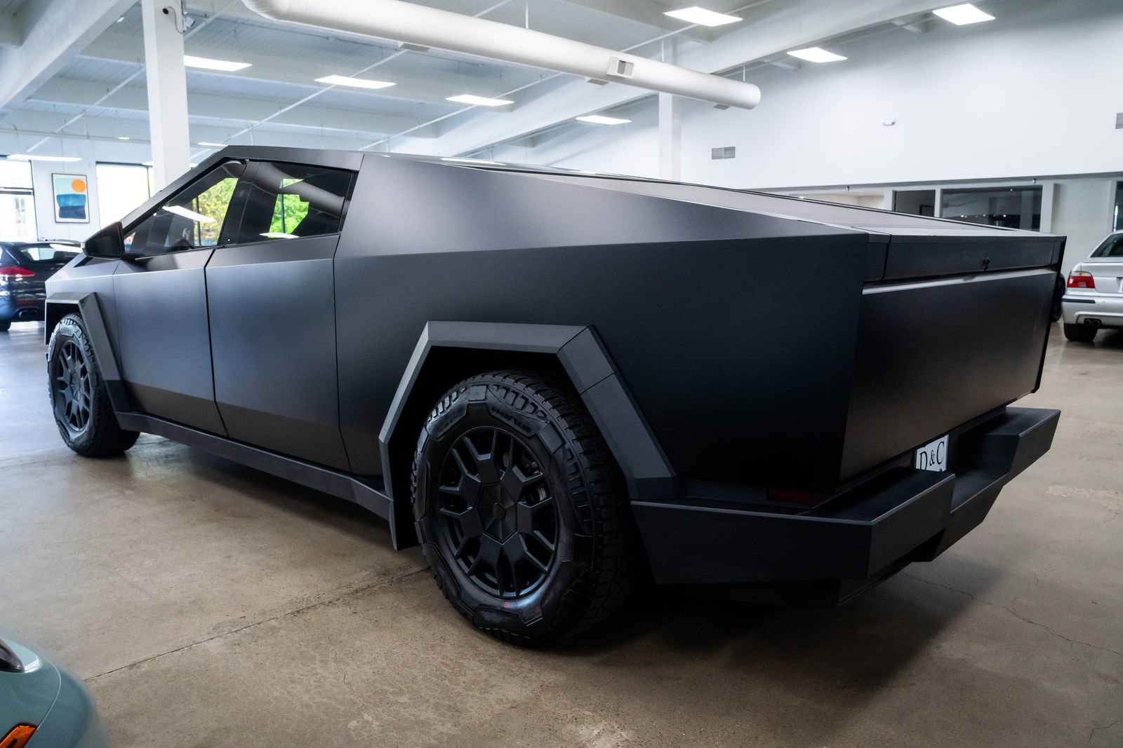 Used 2024 Tesla Cybertruck AWD Crew Cab image 5