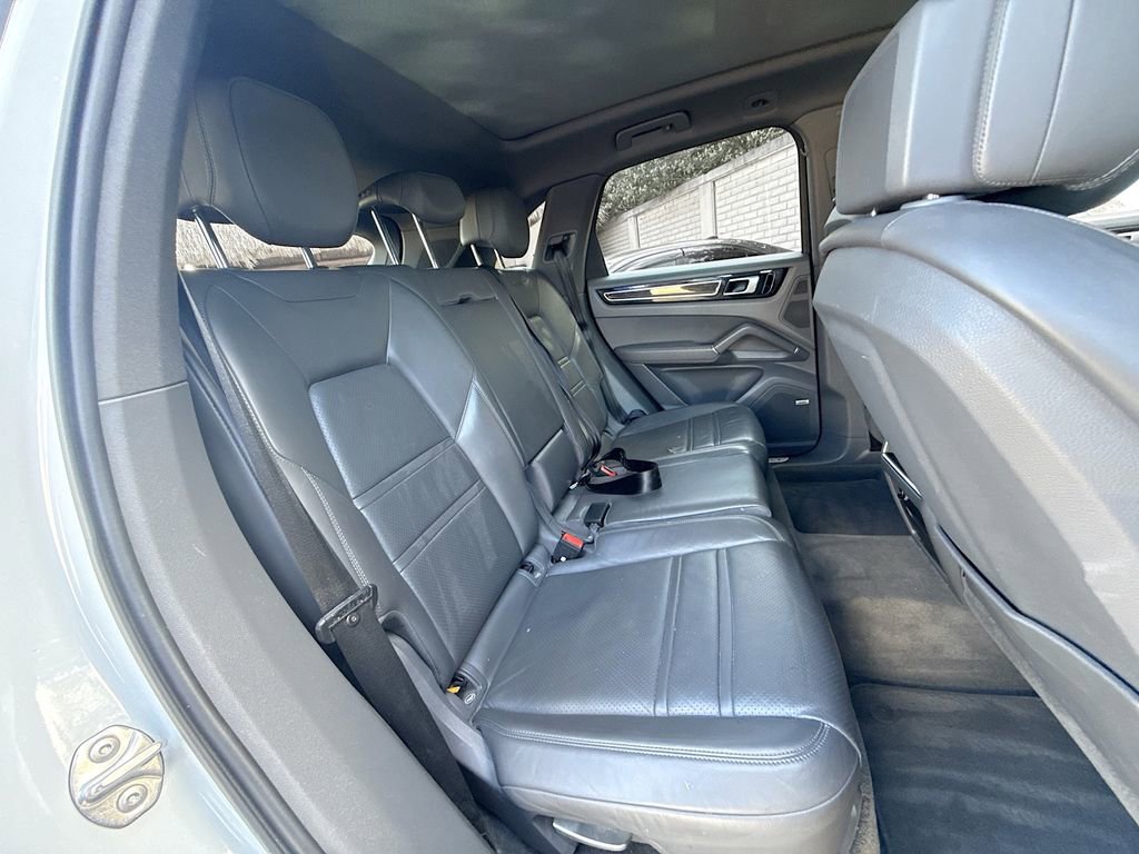 Used 2019 Porsche Cayenne AWD/4WD image 31