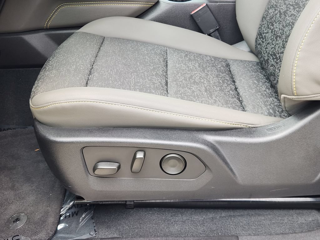 Used 2023 Chevrolet Colorado ZR2 AWD/4WD image 23