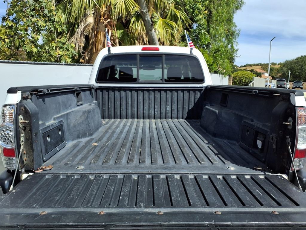 Used 2005 Toyota Tacoma PreRunner image 7