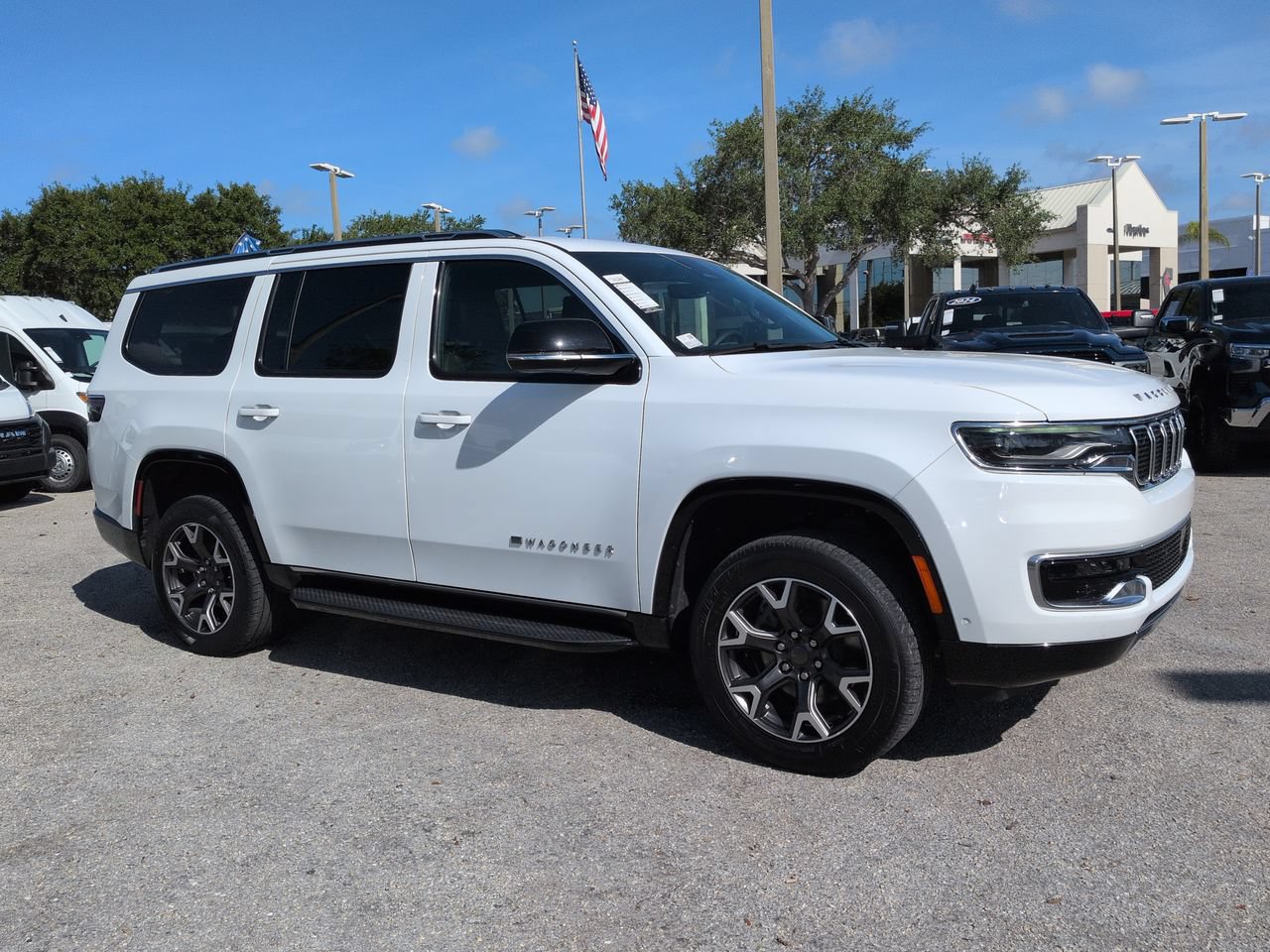 Used 2024 Jeep Wagoneer Series III AWD/4WD image 2