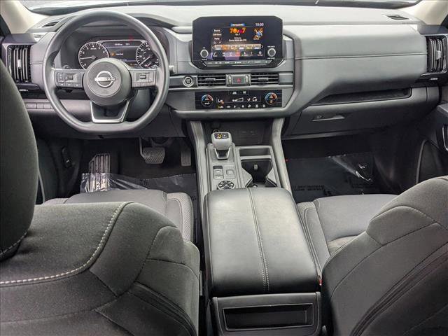 Certified 2024 Nissan Pathfinder S image 16