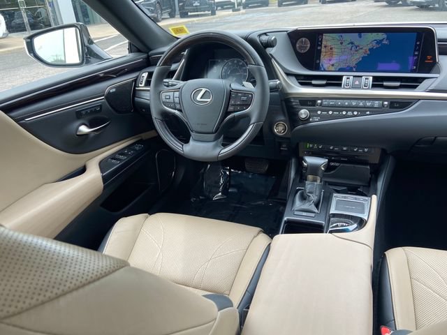 Certified 2021 Lexus ES 350 Ultra Luxury w/ Accessory Package 2 FWD image 13