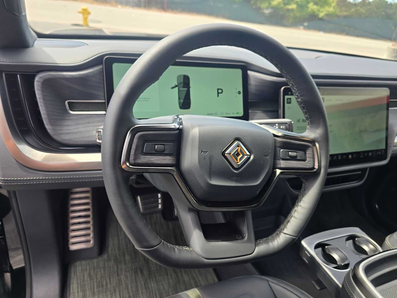 Used 2024 Rivian R1S Adventure AWD/4WD image 24