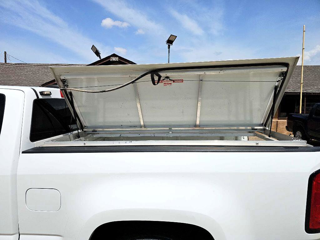 Used 2022 Chevrolet Colorado LT w/ Fleet Safety Package image 32